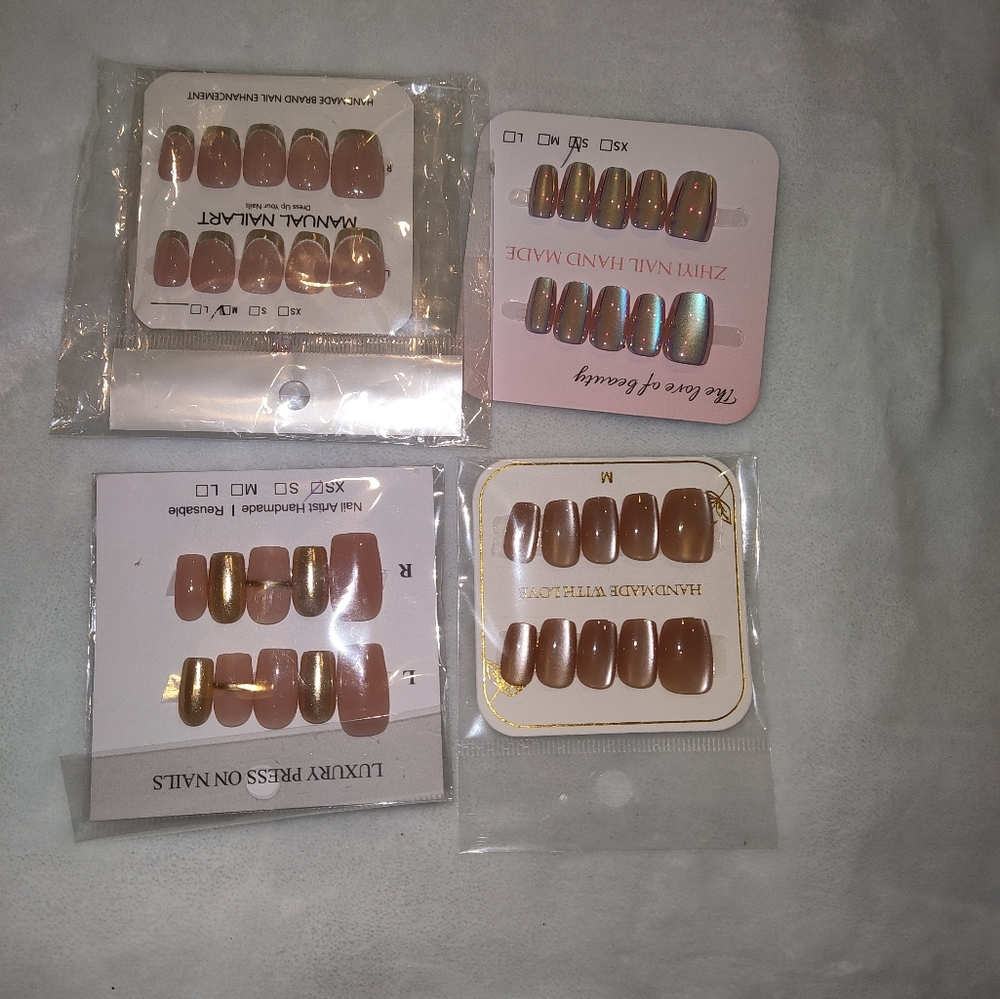 NEW 4 Sets Handmade Press On Nails Size Small Short Square Nude Gold Pink
